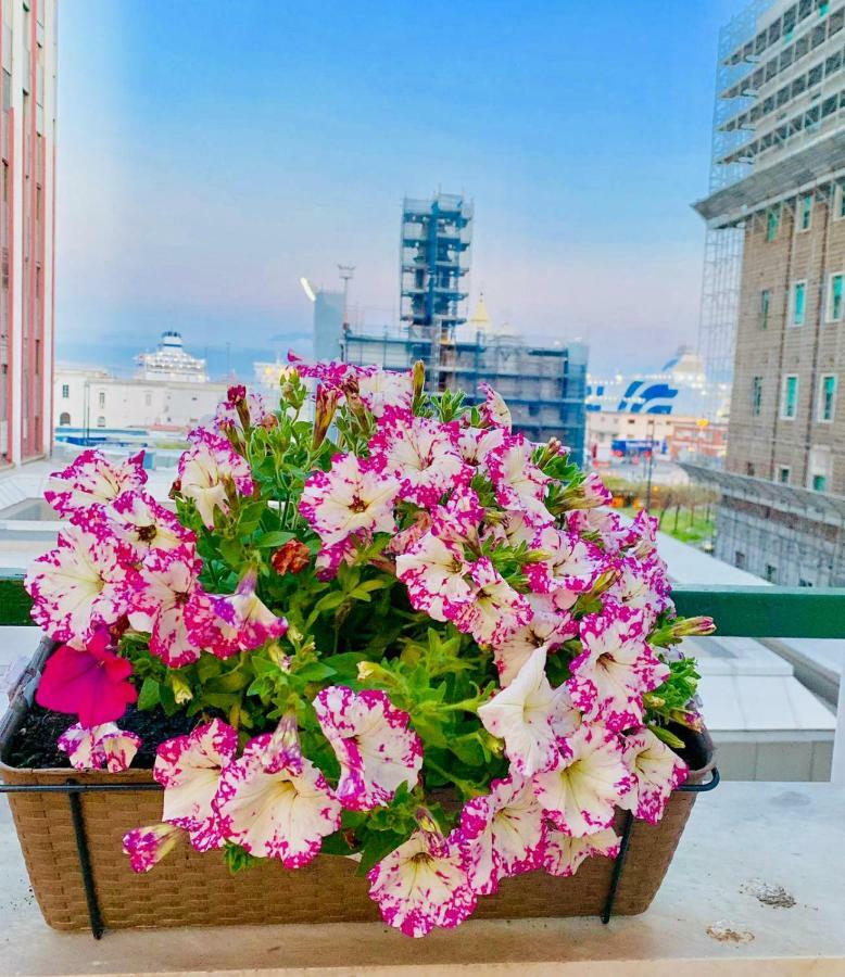 La Terrazza Sul Porto Apartment เนเปิลส์ ภายนอก รูปภาพ